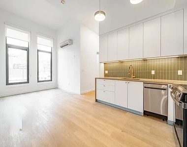 527 Grand Avenue - Photo Thumbnail 2