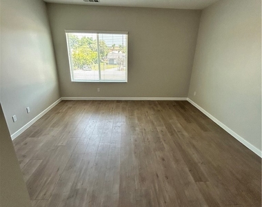 13665 Arrow Boulevard - Photo Thumbnail 66
