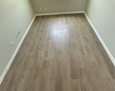 13665 Arrow Boulevard - Photo Thumbnail 56
