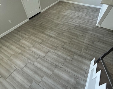 13665 Arrow Boulevard - Photo Thumbnail 44