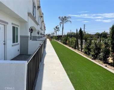 13665 Arrow Boulevard - Photo Thumbnail 17