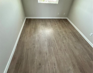 13665 Arrow Boulevard - Photo Thumbnail 62