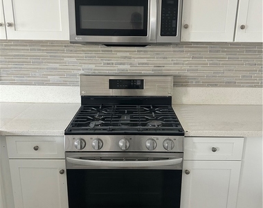 13665 Arrow Boulevard - Photo Thumbnail 36