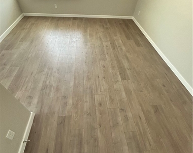 13665 Arrow Boulevard - Photo Thumbnail 71