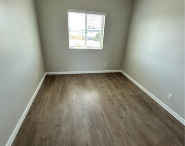 13665 Arrow Boulevard - Photo Thumbnail 61