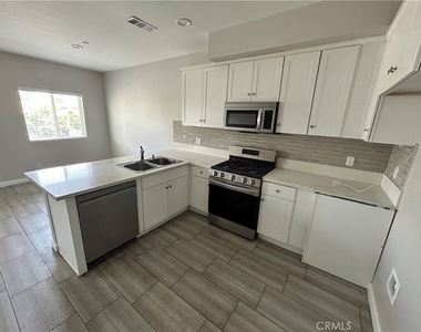 13665 Arrow Boulevard - Photo Thumbnail 23