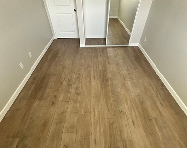 13665 Arrow Boulevard - Photo Thumbnail 63