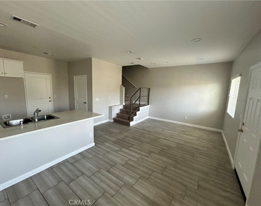 13665 Arrow Boulevard - Photo Thumbnail 40