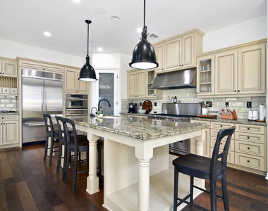 4011 Adriatic Street - Photo Thumbnail 3