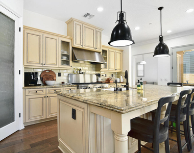 4011 Adriatic Street - Photo Thumbnail 4
