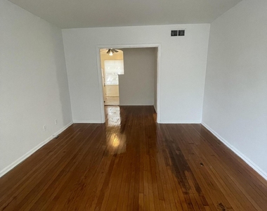 1529 Mcduff Avenue S - Photo Thumbnail 4