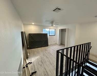 4714 Overlook Drive Ne - Photo Thumbnail 9