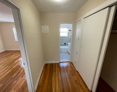 154-8 71st Avenue - Photo Thumbnail 12