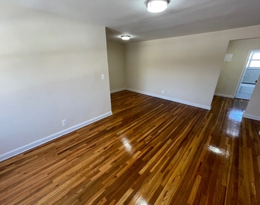 154-8 71st Avenue - Photo Thumbnail 10