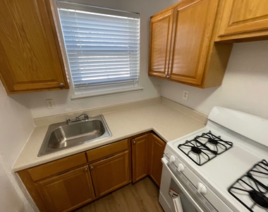 154-8 71st Avenue - Photo Thumbnail 2