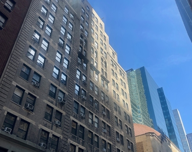 West 55th Street - Photo Thumbnail 11
