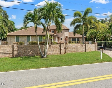 9140 S Tropical Trail - Photo Thumbnail 66