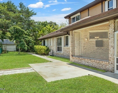 9140 S Tropical Trail - Photo Thumbnail 7