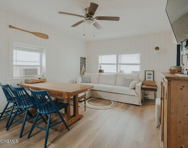 35 12th Avenue - Photo Thumbnail 4