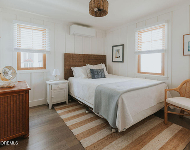 35 12th Avenue - Photo Thumbnail 12