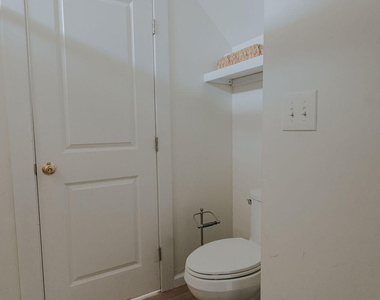 35 12th Avenue - Photo Thumbnail 8