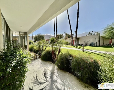 306 Desert Lakes Drive - Photo Thumbnail 14