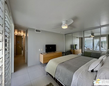306 Desert Lakes Drive - Photo Thumbnail 18