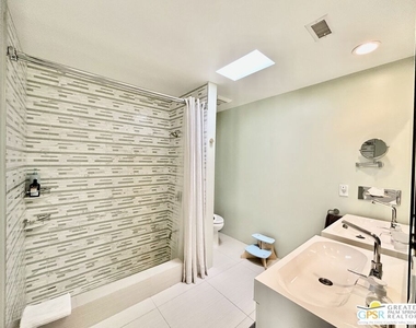 306 Desert Lakes Drive - Photo Thumbnail 30