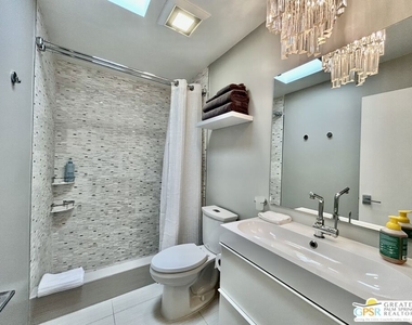 306 Desert Lakes Drive - Photo Thumbnail 22