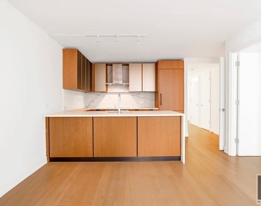 East 54 Street - Photo Thumbnail 1