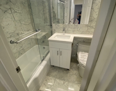 East 79th Street - Photo Thumbnail 6