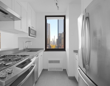 West 60th Street - Photo Thumbnail 4