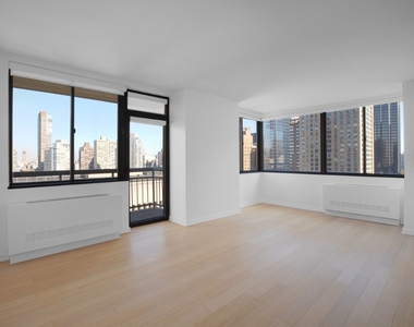 West 60th Street - Photo Thumbnail 3