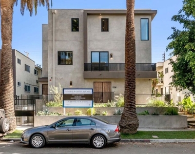 530 N Hayworth Avenue - Photo Thumbnail 19