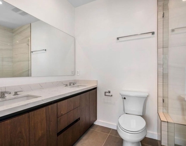 530 N Hayworth Avenue - Photo Thumbnail 10