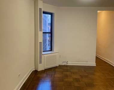 109 E 88 at Park Avenue - Photo Thumbnail 4