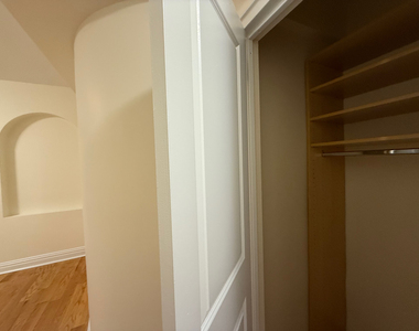 141 East 56th Street - Photo Thumbnail 4