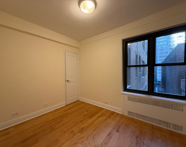 141 East 56th Street - Photo Thumbnail 10