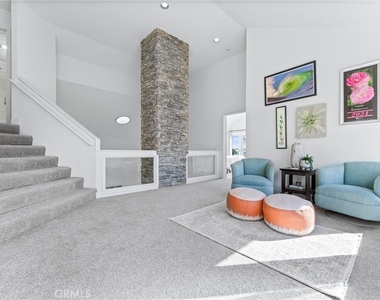 85 Palm Beach Court - Photo Thumbnail 24