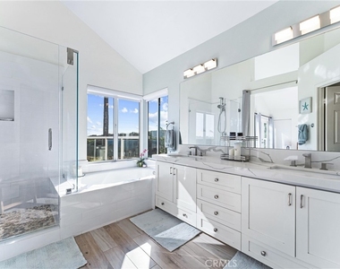 85 Palm Beach Court - Photo Thumbnail 22