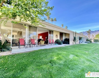 272 Desert Lakes Drive - Photo Thumbnail 5