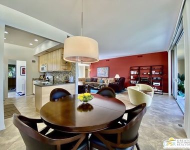 272 Desert Lakes Drive - Photo Thumbnail 10