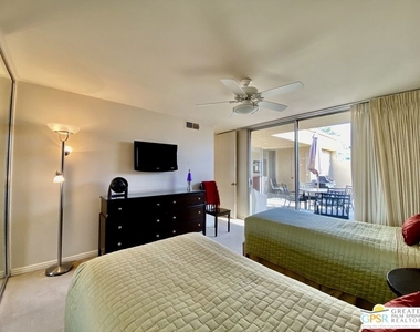 272 Desert Lakes Drive - Photo Thumbnail 21