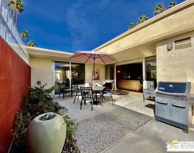 272 Desert Lakes Drive - Photo Thumbnail 24