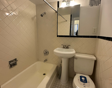 410 East 74th Street - Photo Thumbnail 3