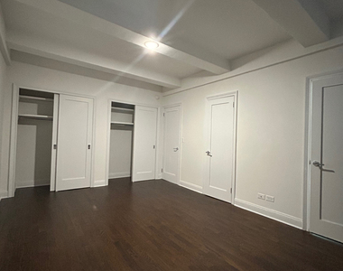 West 55th Street off 7th Ave - Photo Thumbnail 8
