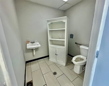 732 Vestal Parkway E - Photo Thumbnail 9