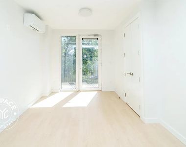 280 Meeker Avenue - Photo Thumbnail 5