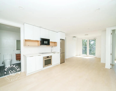 280 Meeker Avenue - Photo Thumbnail 3