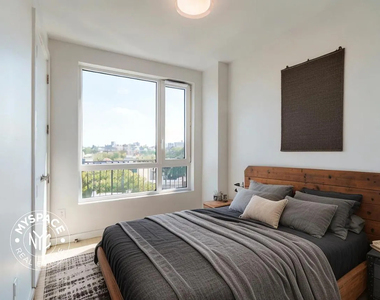 280 Meeker Avenue - Photo Thumbnail 6